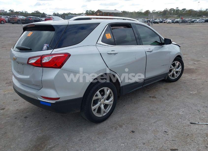 Photo 4 of 2020 Chevrolet Equinox FWD PREMIER 1.5L TURBO (VIN 2GNAXNEV1L6196213)