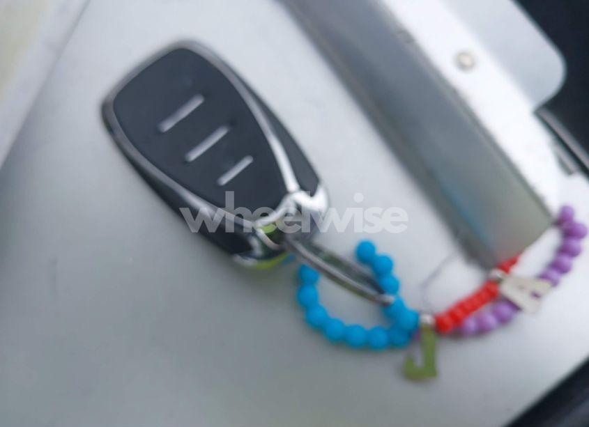 Photo 11 of 2020 Chevrolet Equinox FWD PREMIER 1.5L TURBO (VIN 2GNAXNEV1L6204620)