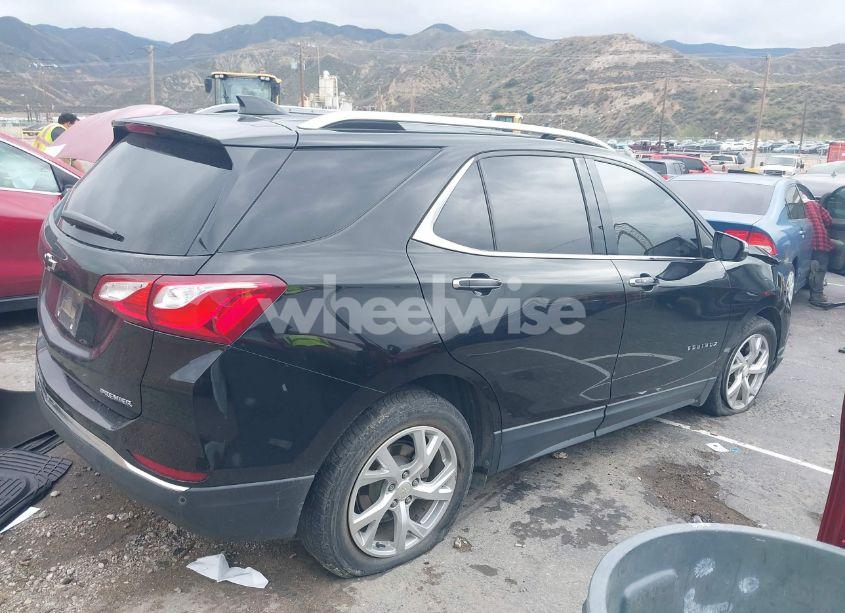 Photo 4 of 2020 Chevrolet Equinox FWD PREMIER 1.5L TURBO (VIN 2GNAXNEV1L6204620)