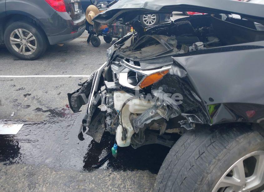 Photo 6 of 2020 Chevrolet Equinox FWD PREMIER 1.5L TURBO (VIN 2GNAXNEV1L6204620)