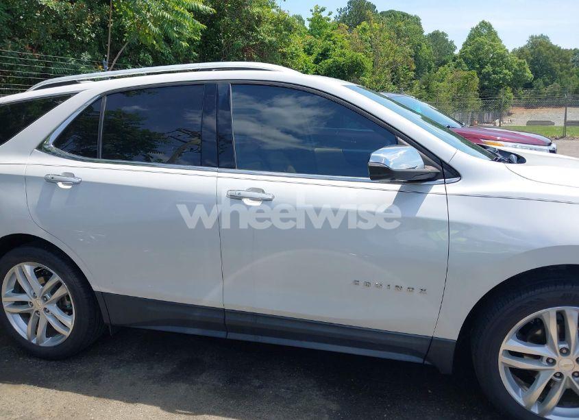 Photo 13 of 2019 Chevrolet Equinox PREMIER (VIN 2GNAXNEV2K6116643)