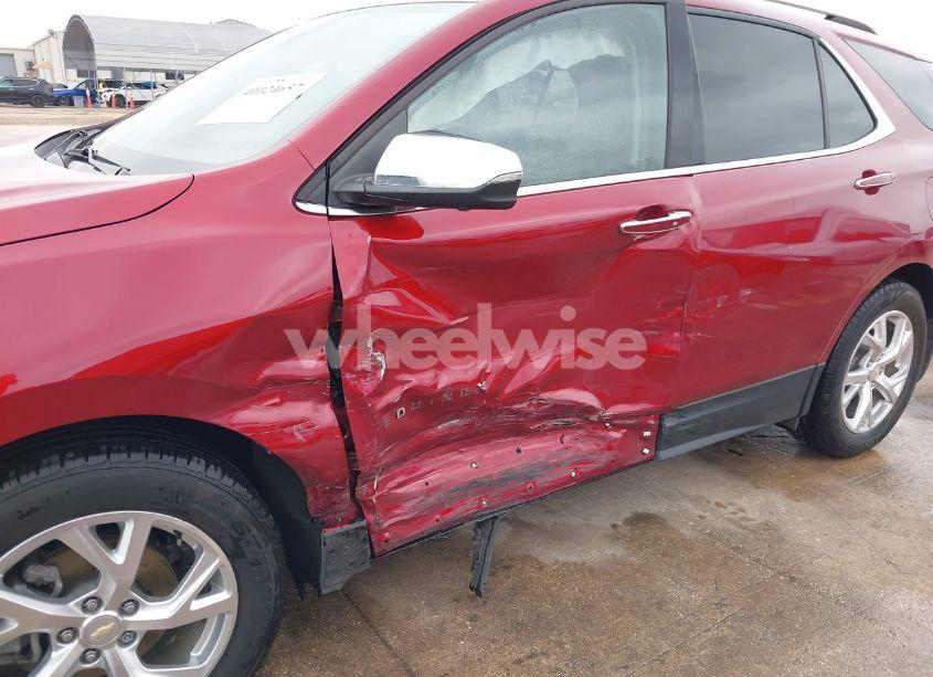 Photo 6 of 2020 Chevrolet Equinox FWD PREMIER 1.5L TURBO (VIN 2GNAXNEV3L6136904)