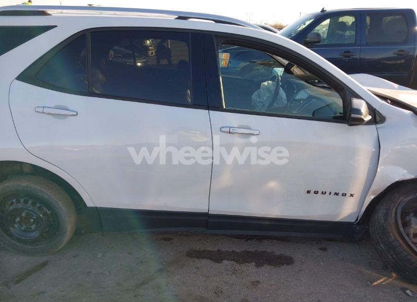 Photo 13 of 2020 Chevrolet Equinox FWD PREMIER 1.5L TURBO (VIN 2GNAXNEV3L6264169)