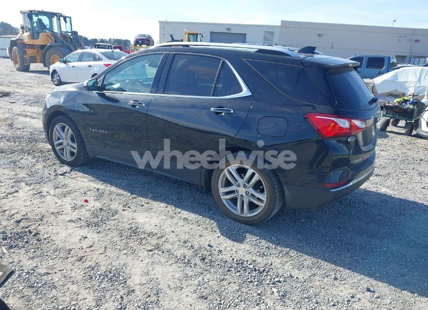 Photo 3 of 2021 Chevrolet Equinox FWD PREMIER (VIN 2GNAXNEV3M6123510)