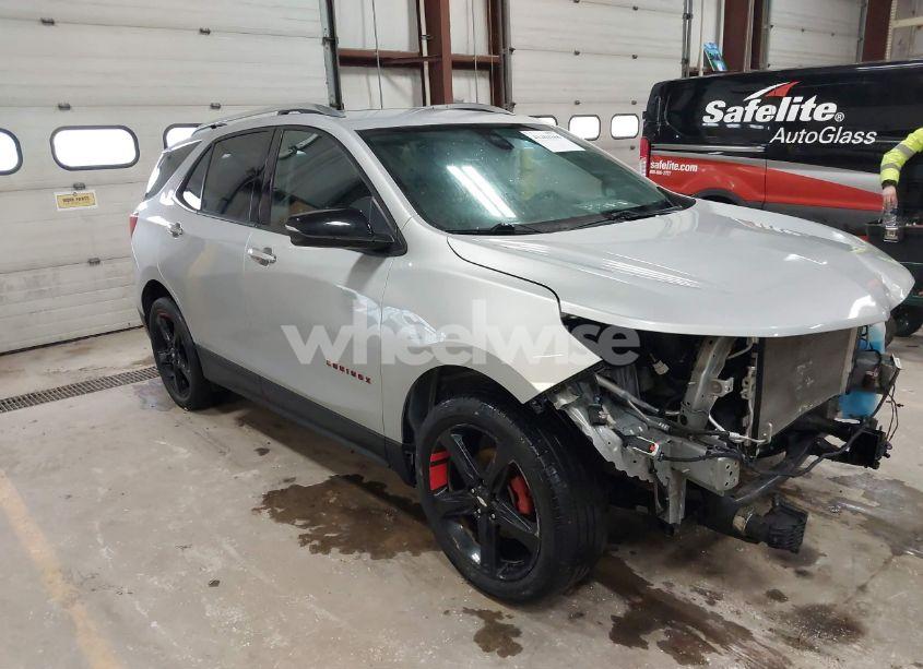 2021 Chevrolet Equinox FWD PREMIER (VIN 2GNAXNEV5M6119300) main photo