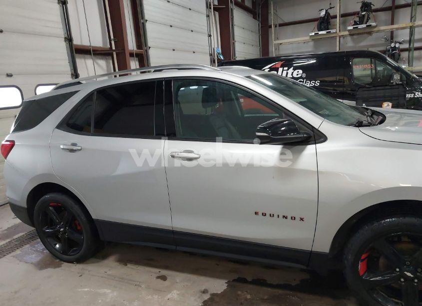 Photo 14 of 2021 Chevrolet Equinox FWD PREMIER (VIN 2GNAXNEV5M6119300)