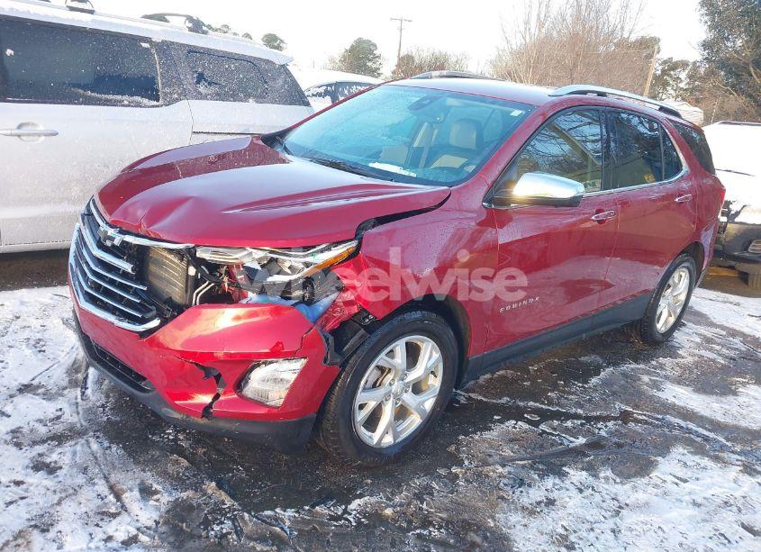 Photo 2 of 2019 Chevrolet Equinox PREMIER (VIN 2GNAXNEV6K6140623)