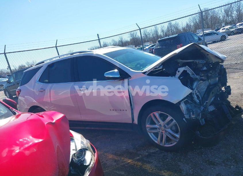 Photo 13 of 2020 Chevrolet Equinox FWD PREMIER 1.5L TURBO (VIN 2GNAXNEV7L6175592)