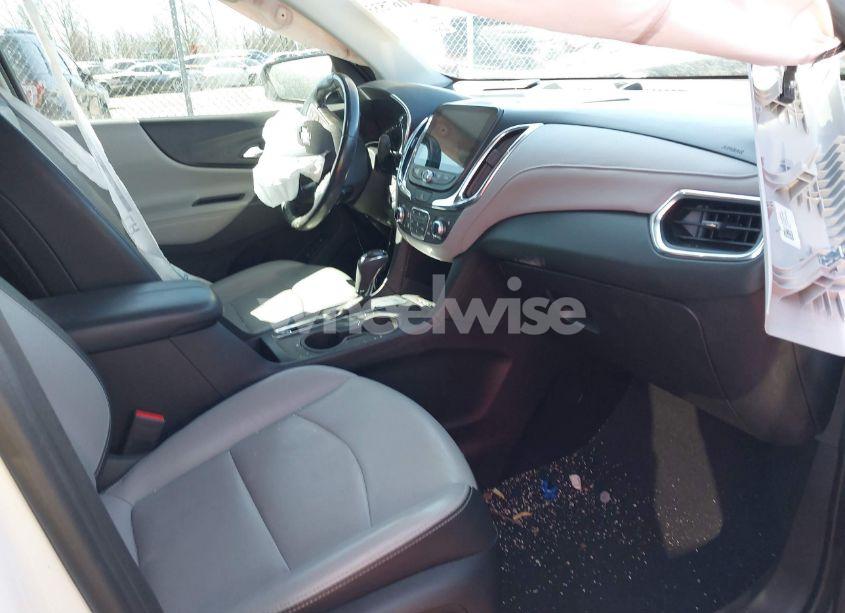 Photo 5 of 2020 Chevrolet Equinox FWD PREMIER 1.5L TURBO (VIN 2GNAXNEV7L6175592)