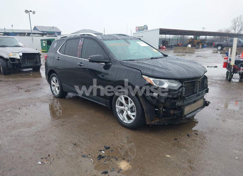 2019 Chevrolet Equinox PREMIER (VIN 2GNAXNEVXK6115823) main photo