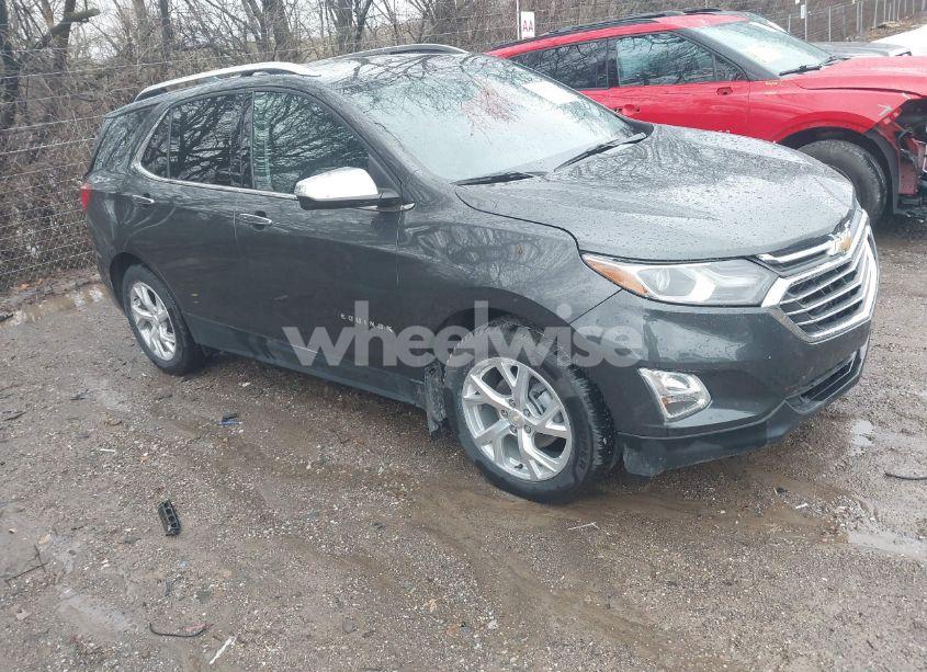 2019 Chevrolet Equinox PREMIER (VIN 2GNAXNEVXK6271800) main photo