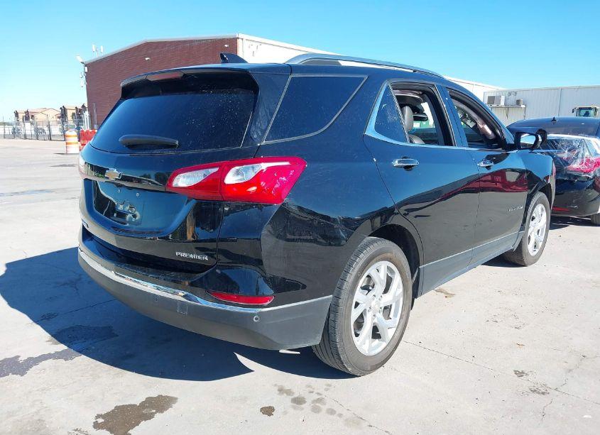 Photo 4 of 2020 Chevrolet Equinox FWD PREMIER 1.5L TURBO (VIN 2GNAXNEVXL6193956)