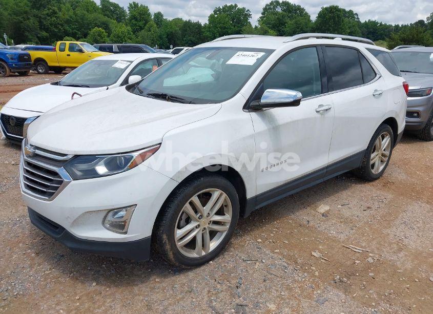Photo 2 of 2018 Chevrolet Equinox PREMIER (VIN 2GNAXNEX0J6184861)