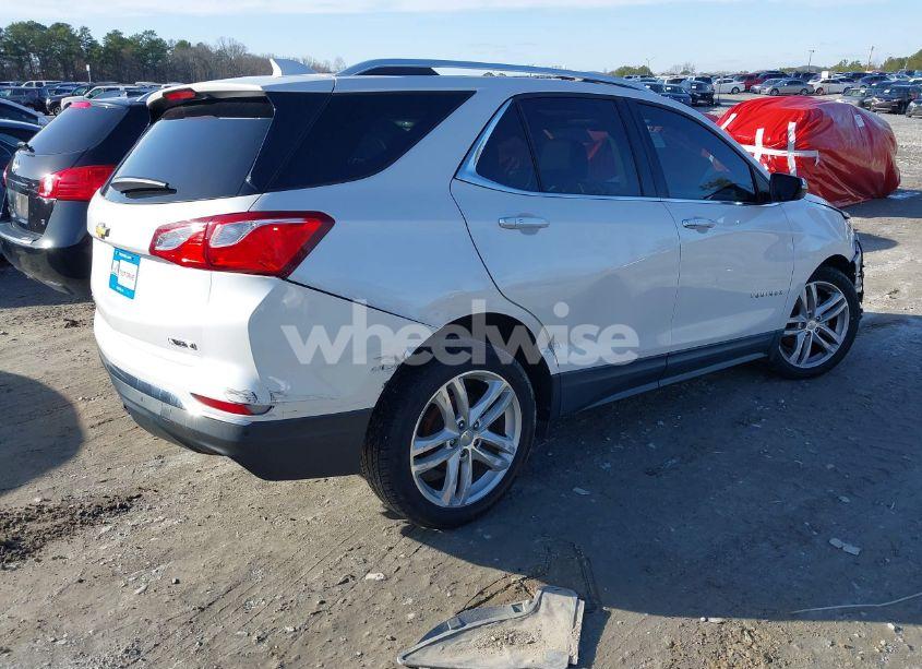 Photo 4 of 2018 Chevrolet Equinox PREMIER (VIN 2GNAXNEX1J6166837)