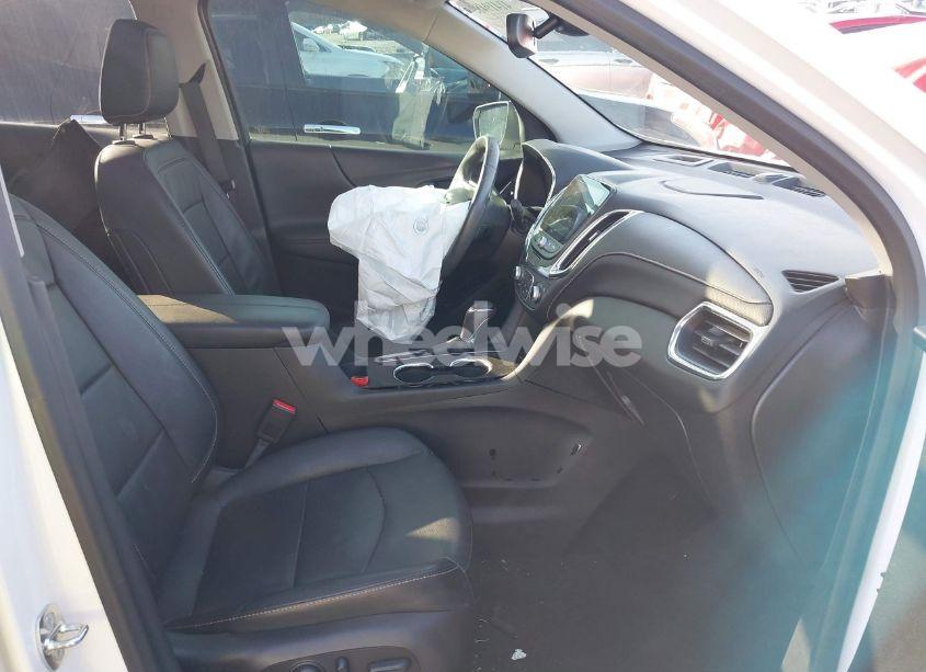 Photo 5 of 2018 Chevrolet Equinox PREMIER (VIN 2GNAXNEX1J6166837)