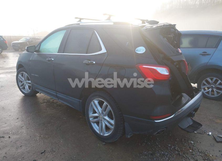 Photo 3 of 2018 Chevrolet Equinox PREMIER (VIN 2GNAXNEX6J6149080)
