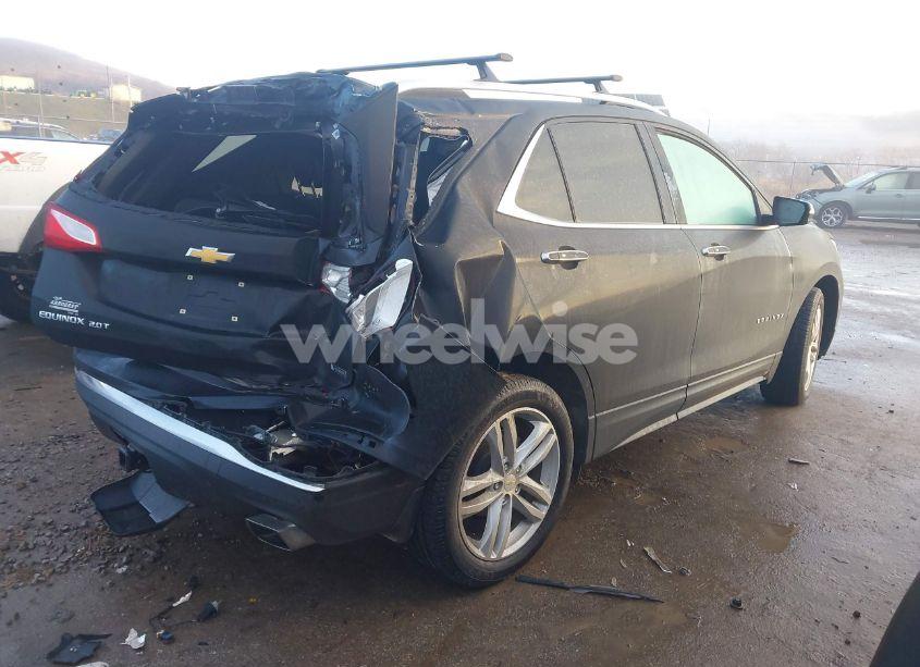 Photo 4 of 2018 Chevrolet Equinox PREMIER (VIN 2GNAXNEX6J6149080)