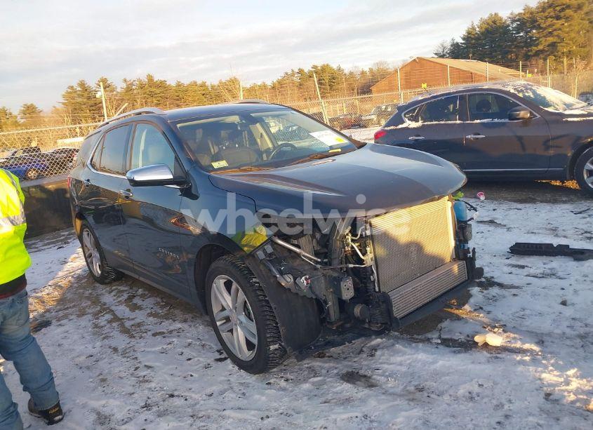 2018 Chevrolet Equinox PREMIER (VIN 2GNAXNEX6J6310026) main photo