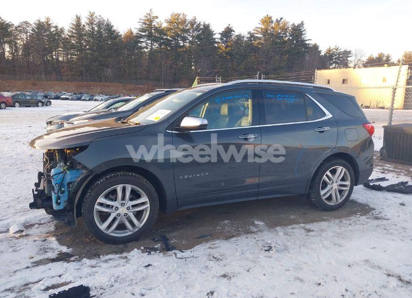 Photo 15 of 2018 Chevrolet Equinox PREMIER (VIN 2GNAXNEX6J6310026)