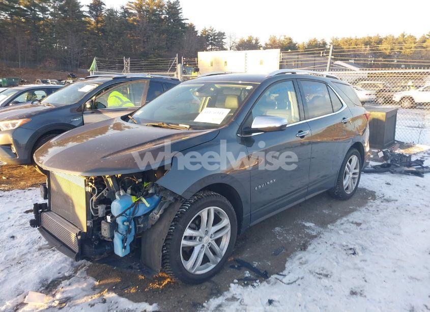 Photo 2 of 2018 Chevrolet Equinox PREMIER (VIN 2GNAXNEX6J6310026)