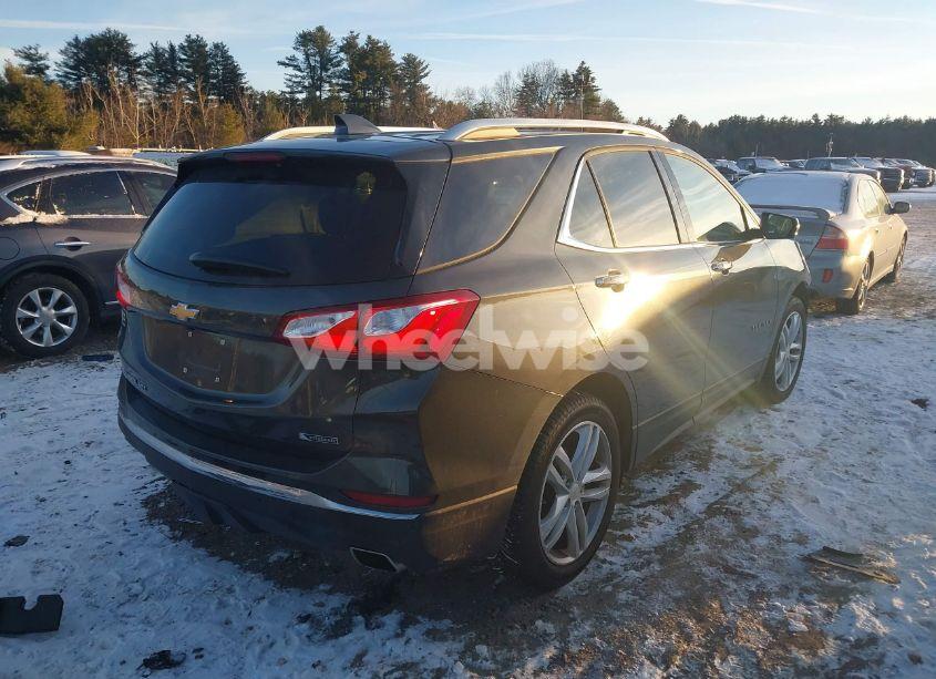 Photo 4 of 2018 Chevrolet Equinox PREMIER (VIN 2GNAXNEX6J6310026)