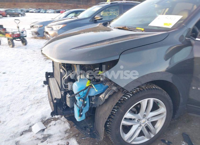 Photo 6 of 2018 Chevrolet Equinox PREMIER (VIN 2GNAXNEX6J6310026)