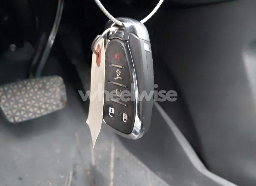 Photo 11 of 2018 Chevrolet Equinox PREMIER (VIN 2GNAXNEX7J6299537)