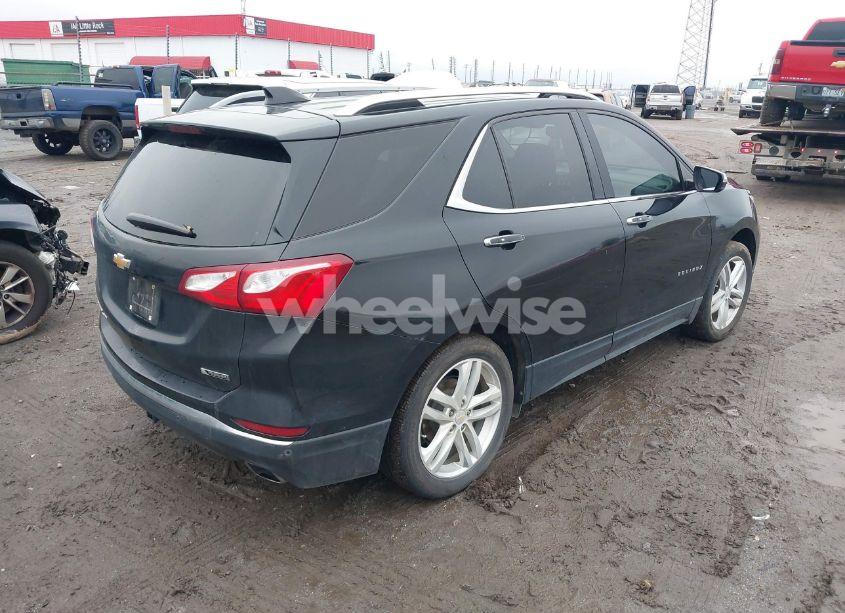 Photo 4 of 2018 Chevrolet Equinox PREMIER (VIN 2GNAXNEX7J6299537)