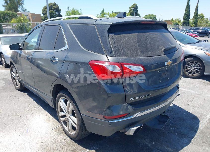 Photo 3 of 2018 Chevrolet Equinox PREMIER (VIN 2GNAXNEXXJ6128247)