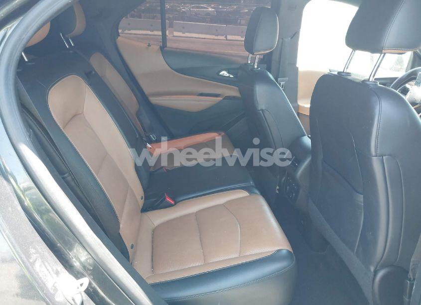 Photo 8 of 2018 Chevrolet Equinox PREMIER (VIN 2GNAXNEXXJ6128247)