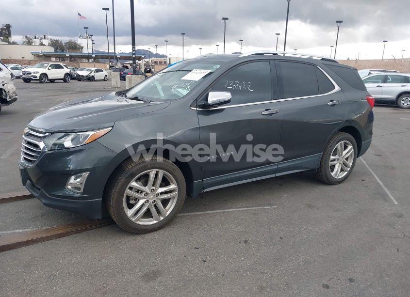 Photo 2 of 2019 Chevrolet Equinox PREMIER (VIN 2GNAXPEX1K6214740)