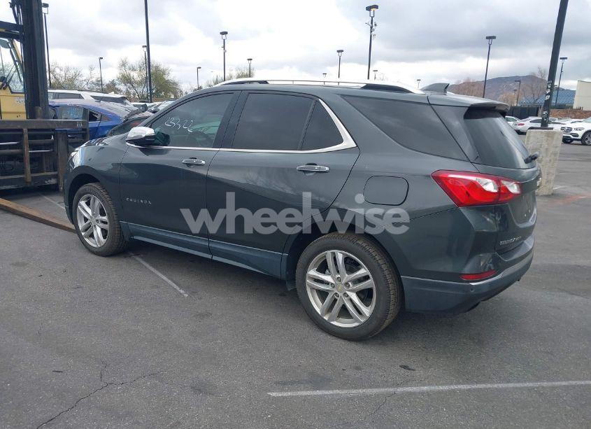 Photo 3 of 2019 Chevrolet Equinox PREMIER (VIN 2GNAXPEX1K6214740)