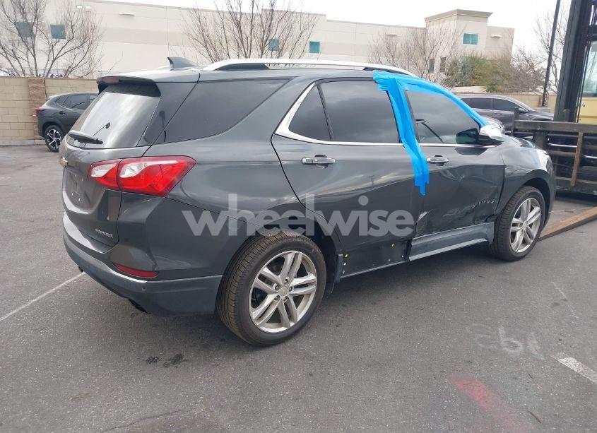 Photo 4 of 2019 Chevrolet Equinox PREMIER (VIN 2GNAXPEX1K6214740)