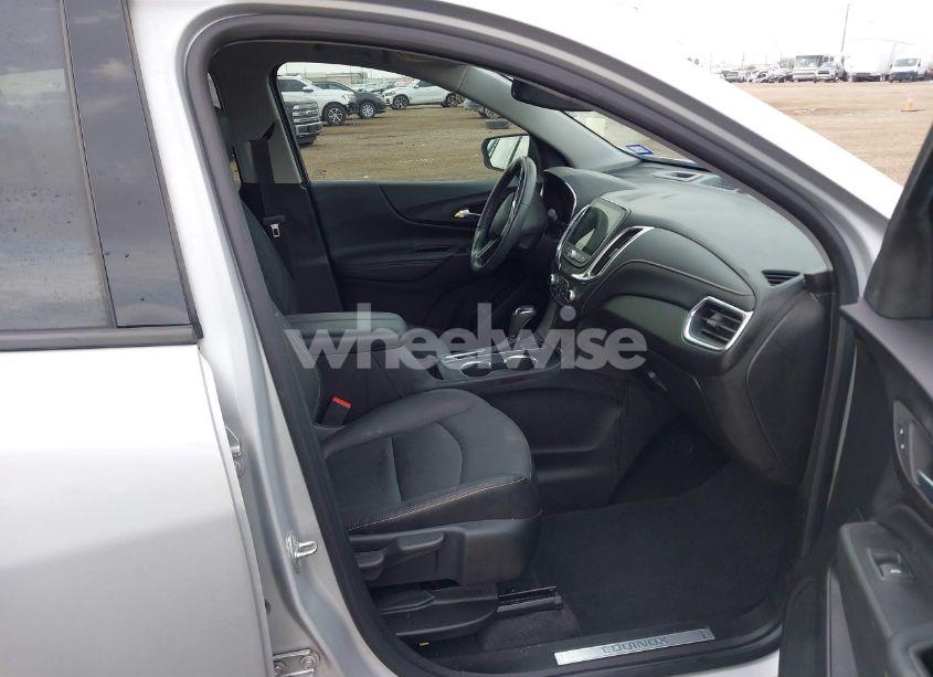 Photo 5 of 2020 Chevrolet Equinox FWD PREMIER 2.0L TURBO (VIN 2GNAXPEX2L6106256)