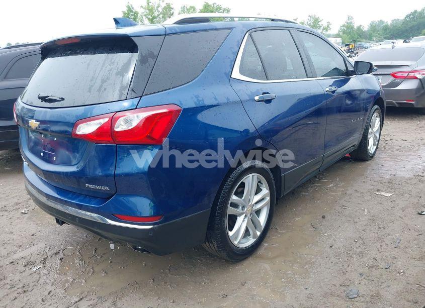 Photo 4 of 2020 Chevrolet Equinox FWD PREMIER 2.0L TURBO (VIN 2GNAXPEX2L6243231)