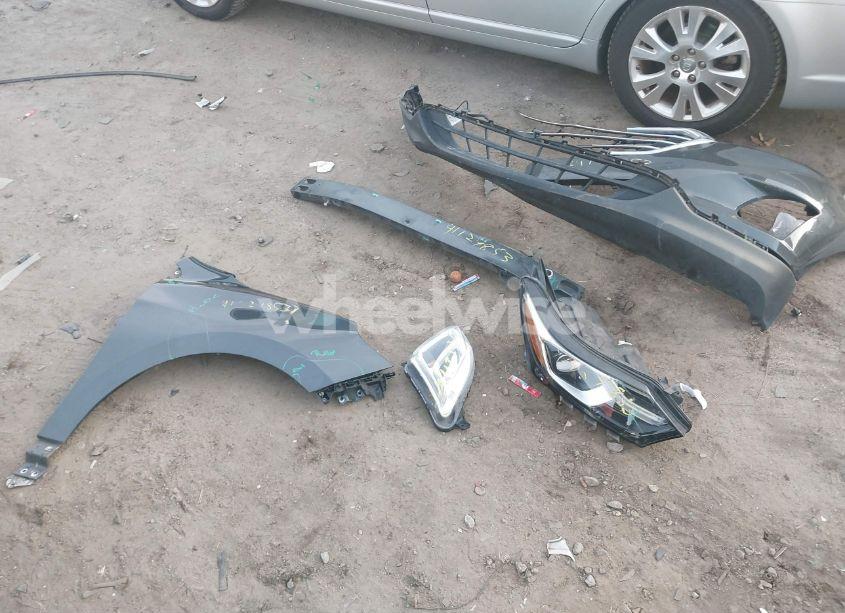 Photo 12 of 2019 Chevrolet Equinox PREMIER (VIN 2GNAXPEX3K6164570)