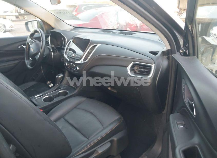 Photo 5 of 2019 Chevrolet Equinox PREMIER (VIN 2GNAXPEX3K6164570)