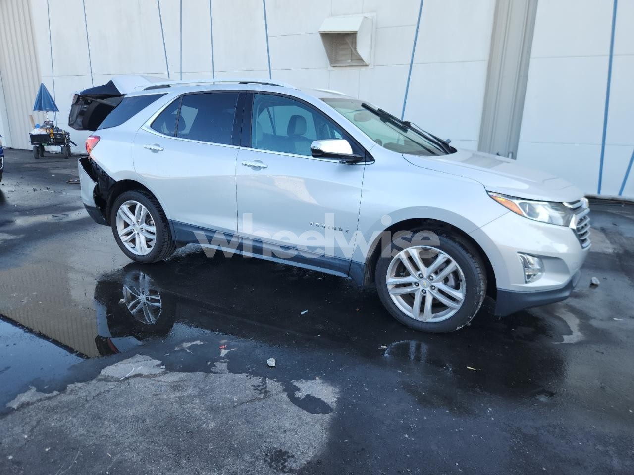 Photo 4 of 2020 CHEVROLET EQUINOX PREMIER (VIN 2GNAXPEX3L6225370)