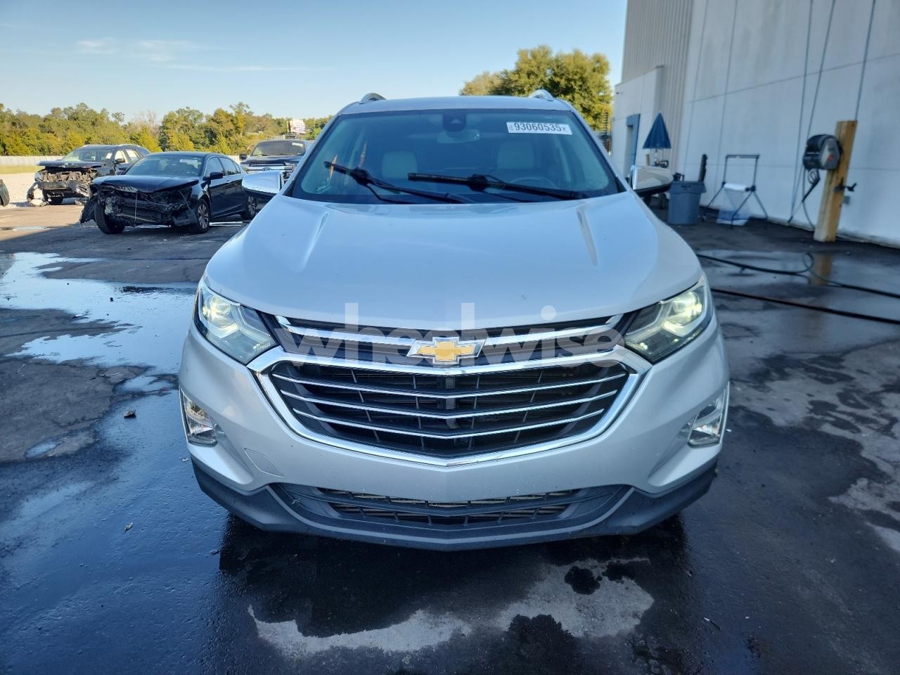 Photo 5 of 2020 CHEVROLET EQUINOX PREMIER (VIN 2GNAXPEX3L6225370)