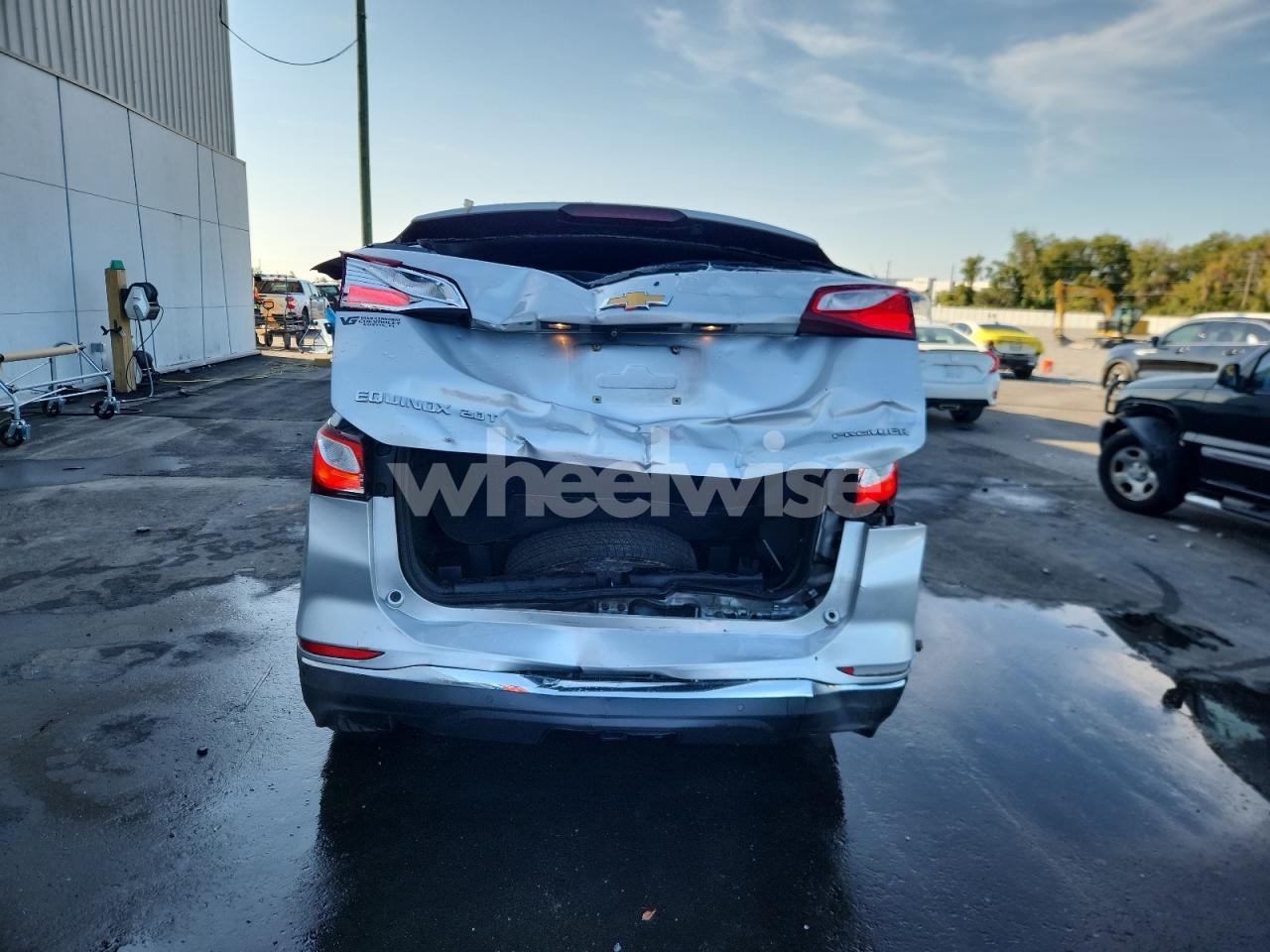 Photo 6 of 2020 CHEVROLET EQUINOX PREMIER (VIN 2GNAXPEX3L6225370)