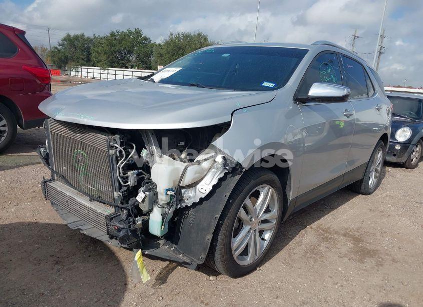 Photo 2 of 2019 Chevrolet Equinox PREMIER (VIN 2GNAXPEX5K6236594)