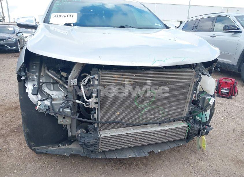 Photo 6 of 2019 Chevrolet Equinox PREMIER (VIN 2GNAXPEX5K6236594)