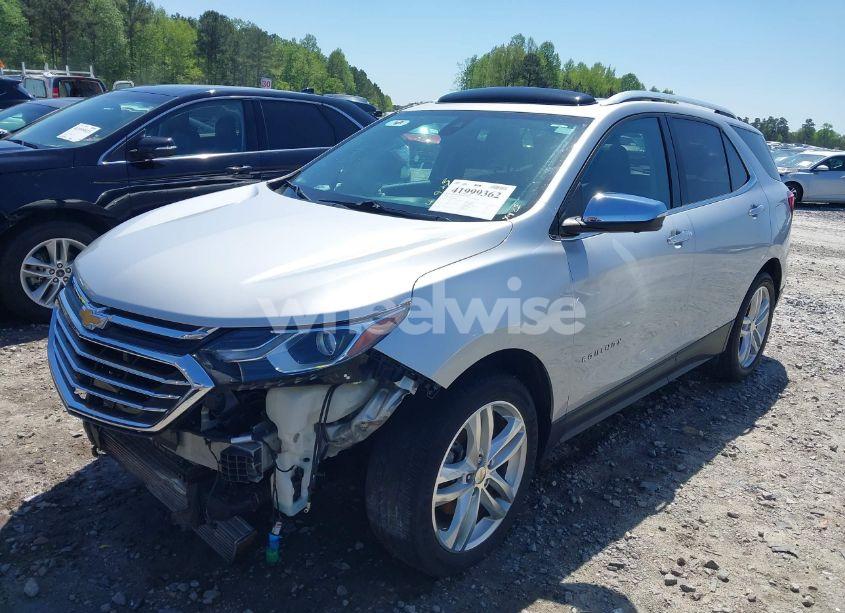 Photo 2 of 2019 Chevrolet Equinox PREMIER (VIN 2GNAXPEX7K6251937)