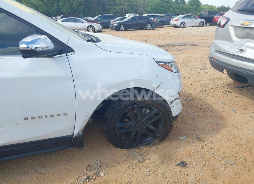 Photo 19 of 2019 Chevrolet Equinox PREMIER (VIN 2GNAXPEX9K6177386)