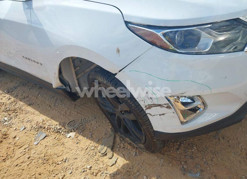 Photo 6 of 2019 Chevrolet Equinox PREMIER (VIN 2GNAXPEX9K6177386)