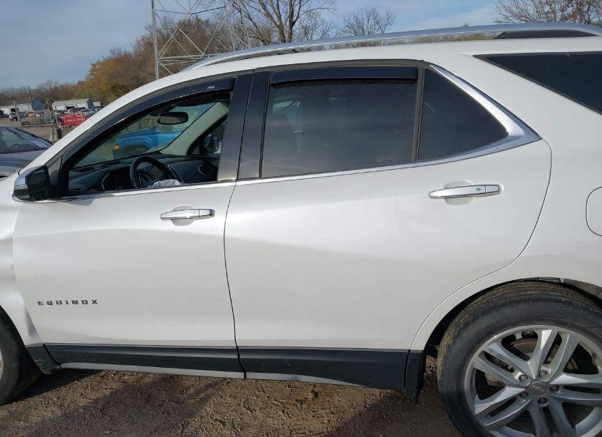 Photo 15 of 2019 Chevrolet Equinox PREMIER (VIN 2GNAXPEX9K6233181)