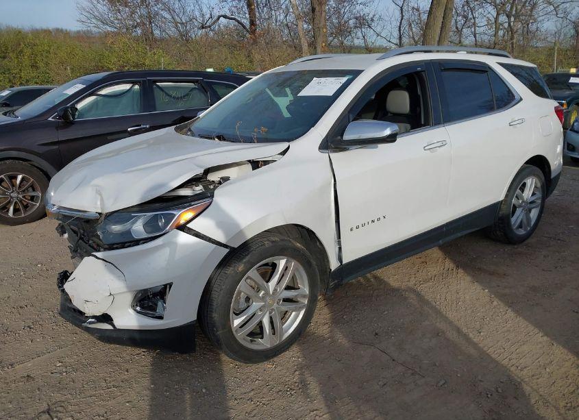 Photo 2 of 2019 Chevrolet Equinox PREMIER (VIN 2GNAXPEX9K6233181)