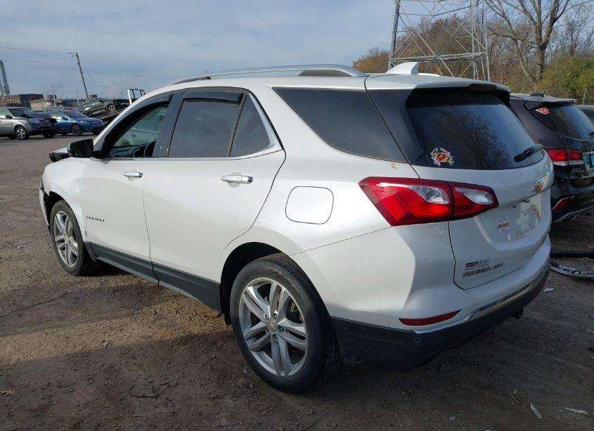 Photo 3 of 2019 Chevrolet Equinox PREMIER (VIN 2GNAXPEX9K6233181)