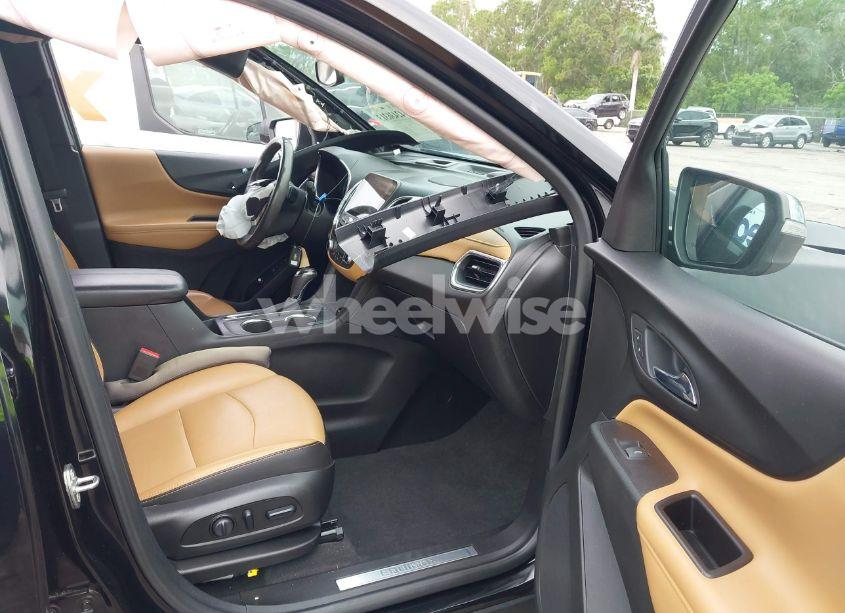 Photo 5 of 2019 Chevrolet Equinox PREMIER (VIN 2GNAXPEXXK6136734)