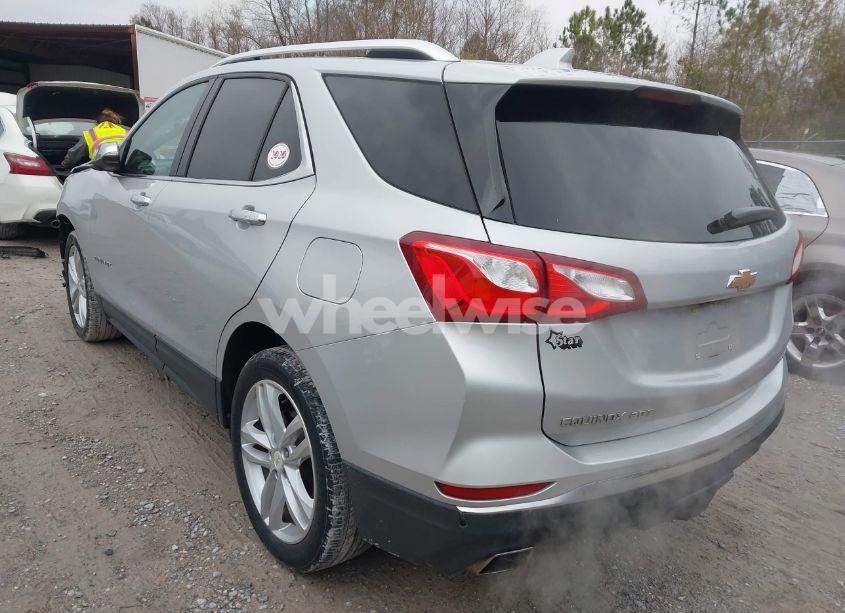 Photo 3 of 2019 Chevrolet Equinox PREMIER (VIN 2GNAXPEXXK6305330)